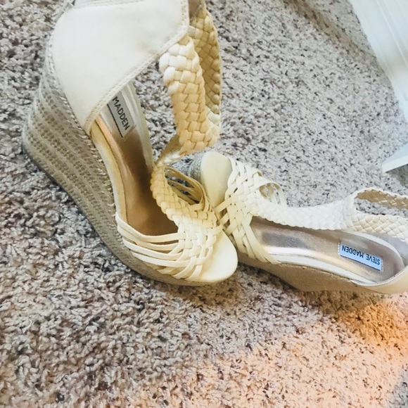 Shoes - Picture 4 of 4